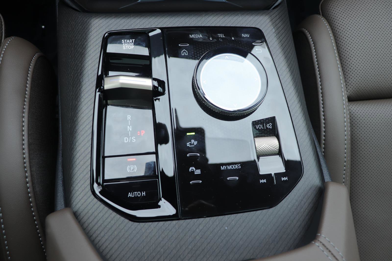 Used 2025 BMW X3 xDrive30i w/ Premium Package image 37