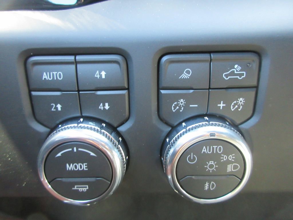 New 2026 GMC Sierra 3500 Denali Ultimate AWD/4WD image 18