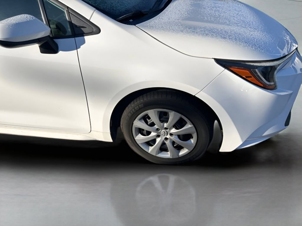 Used 2020 Toyota Corolla LE image 26