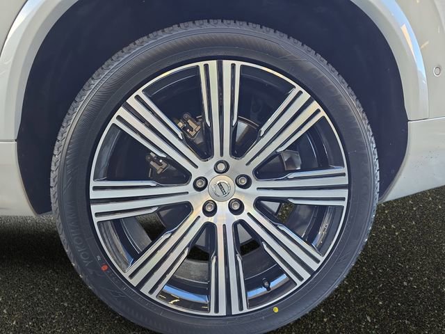 Used 2024 Volvo XC90 T8 Ultimate w/ Lounge Package image 36