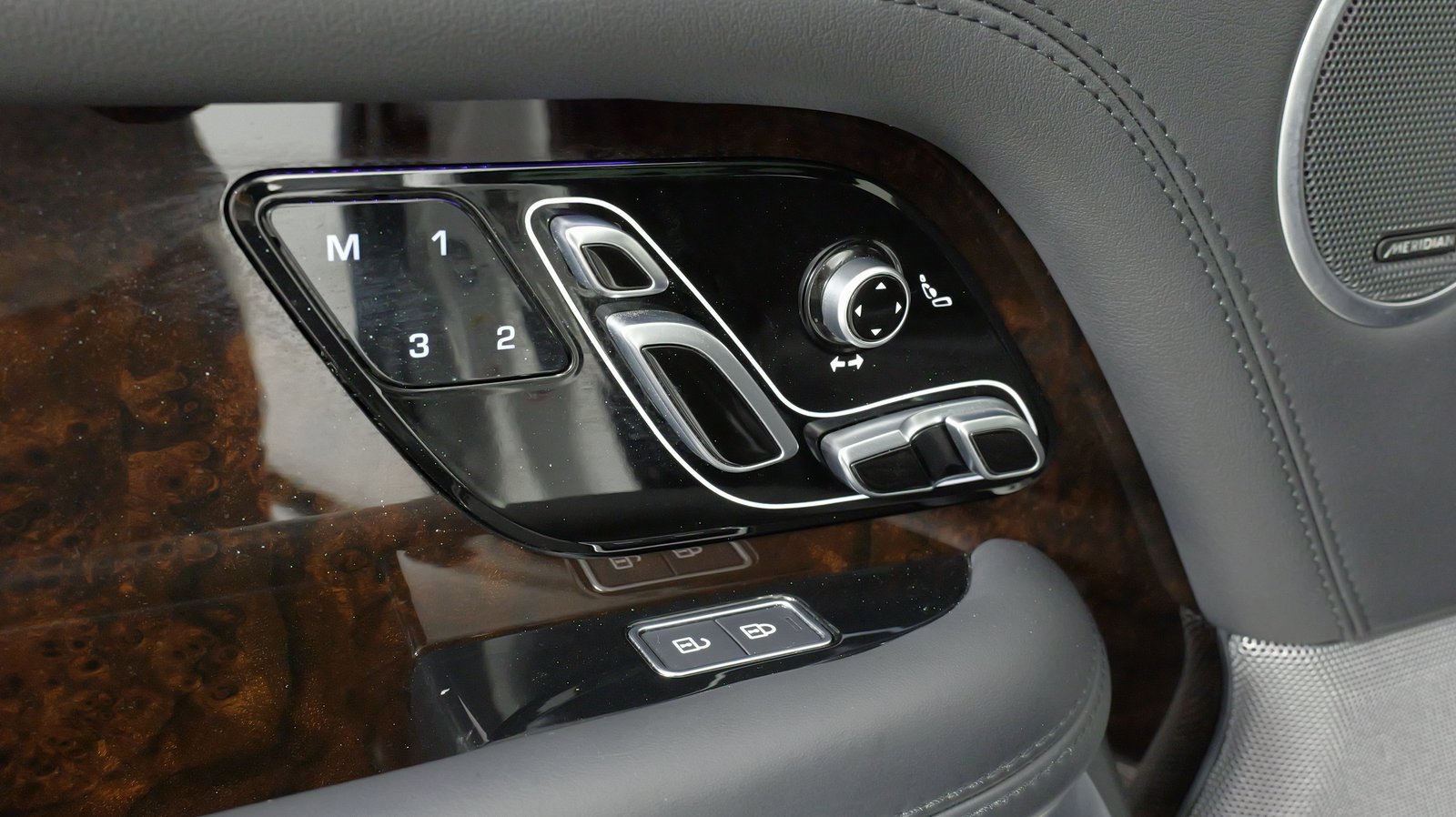 Used 2022 Land Rover Range Rover Westminster Edition image 25