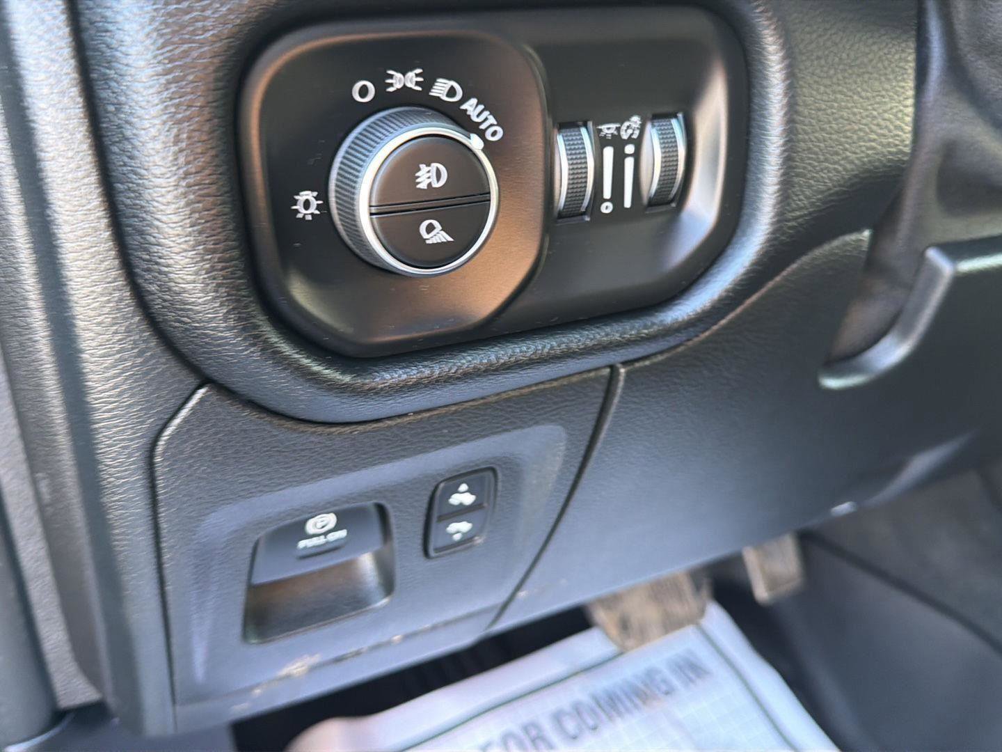 Used 2021 RAM 1500 Laramie w/ Sport Appearance Package image 16