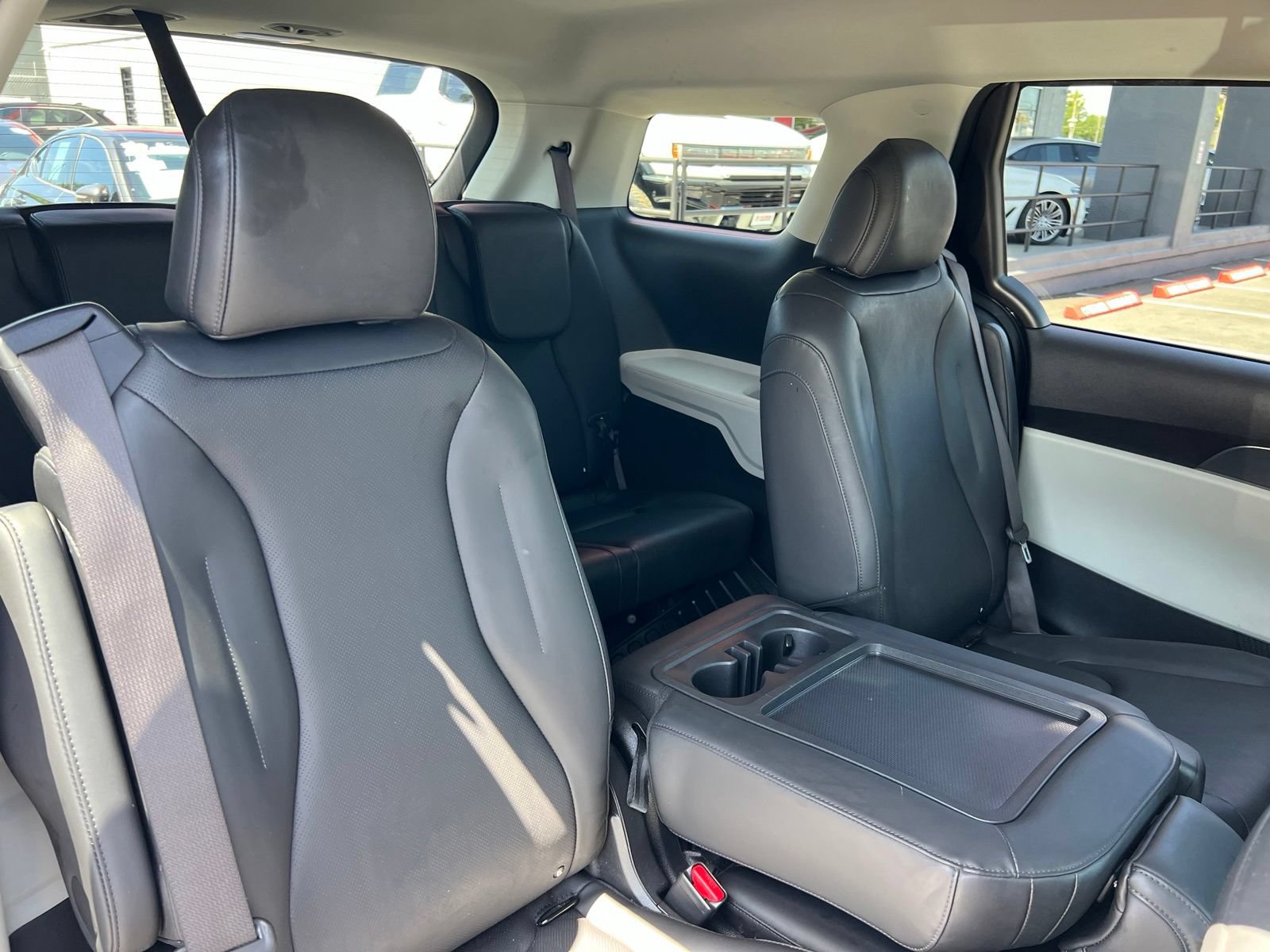 Used 2024 Kia Carnival LX FWD image 55