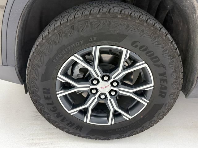 Used 2024 GMC Acadia AT4 image 7
