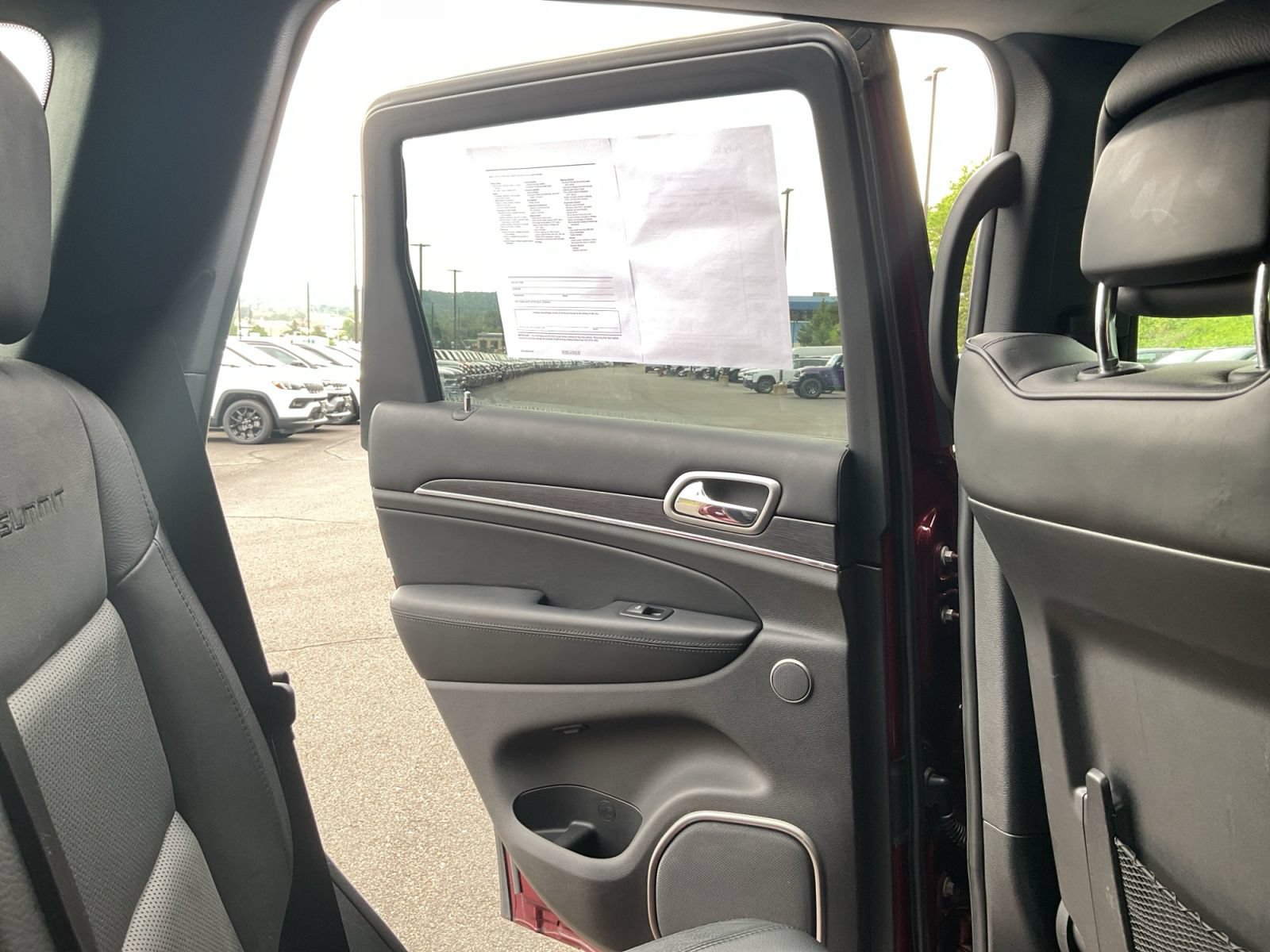 Used 2017 Jeep Grand Cherokee Summit AWD/4WD image 31