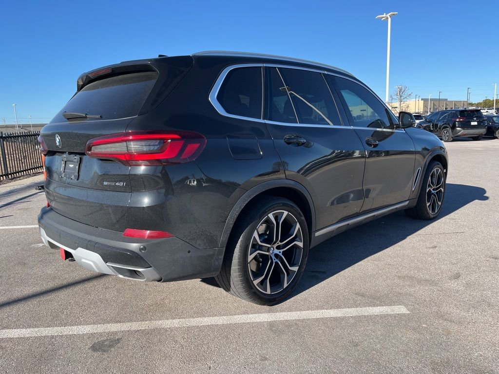 Used 2022 BMW X5 sDrive40i w/ Luxury Seating Package image 4