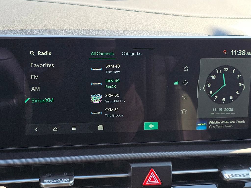 New 2026 Kia Sportage EX w/ EX Panorama Roof Package image 8