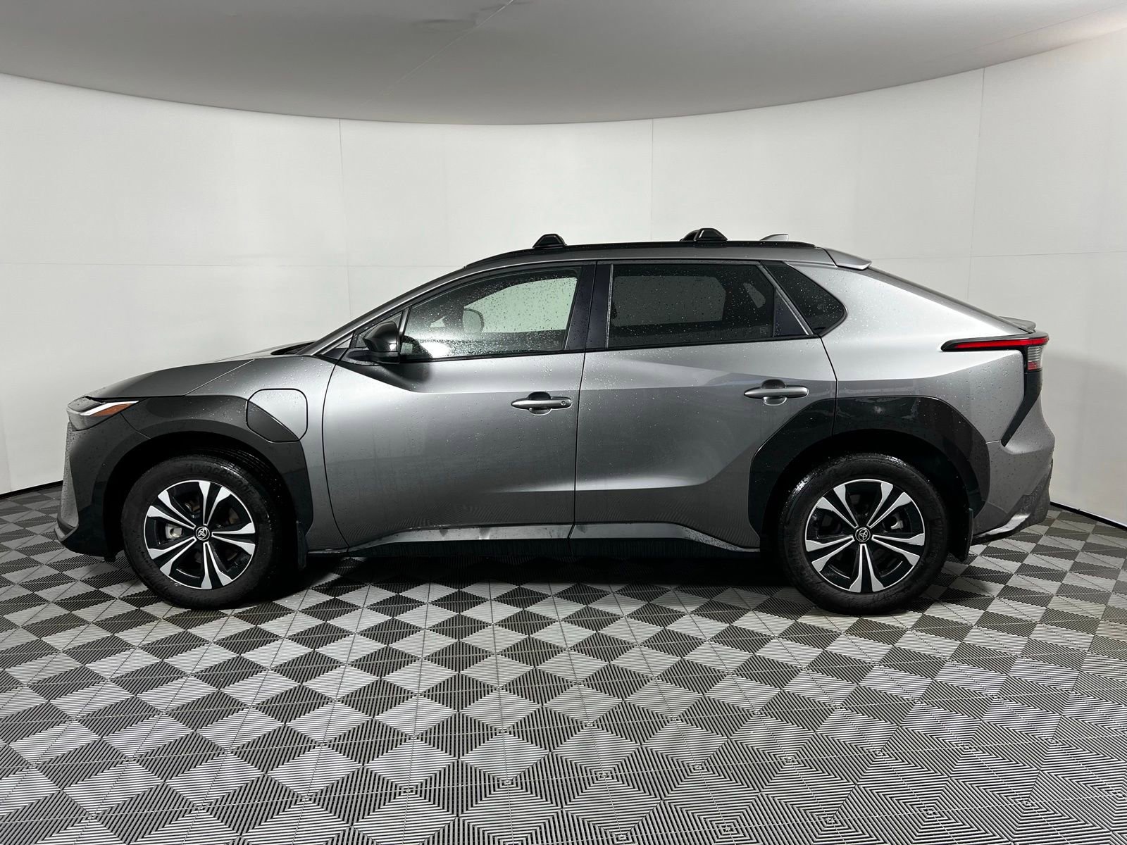 Used 2024 Toyota bZ4X FWD w/ Weather Package image 8