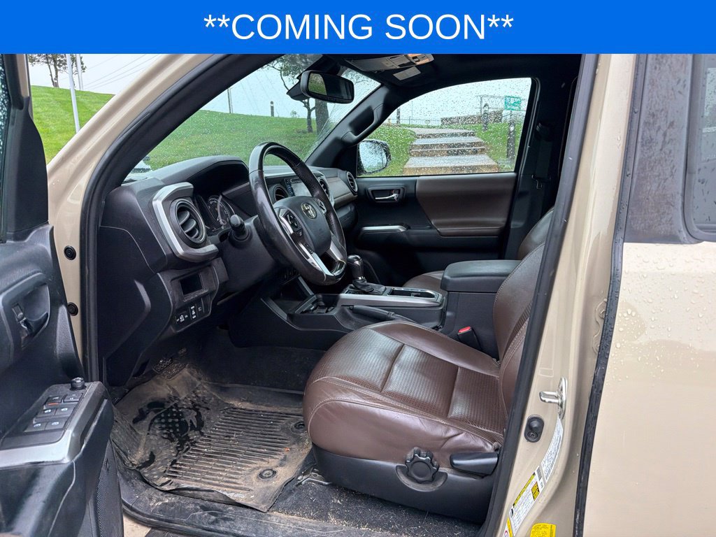 Used 2019 Toyota Tacoma Limited AWD/4WD image 12