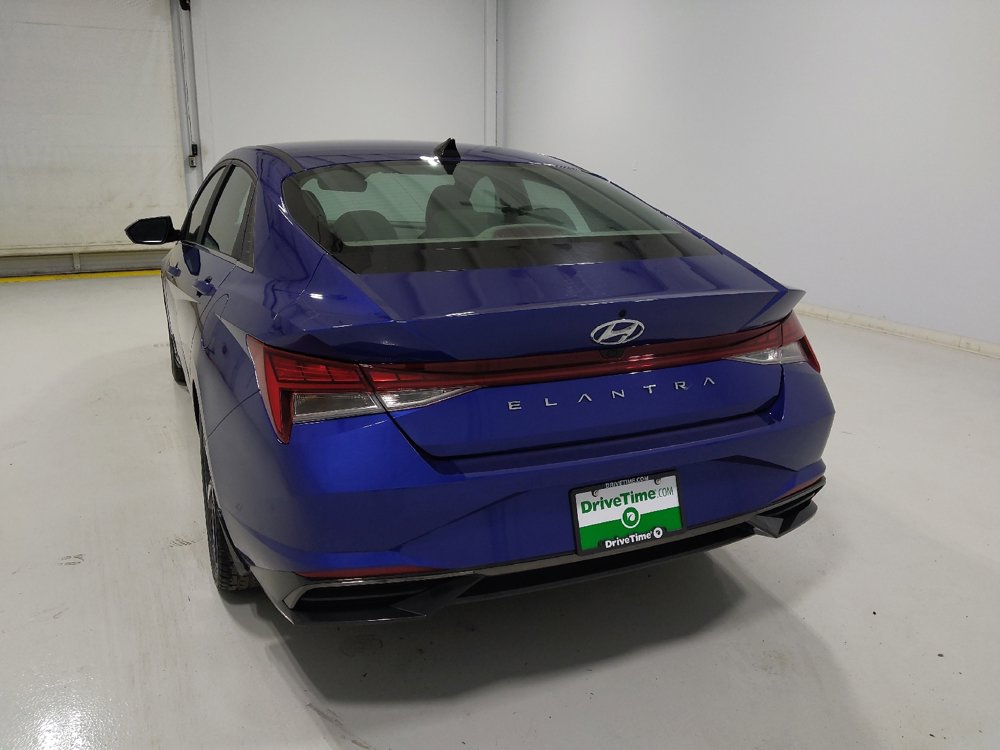 Used 2022 Hyundai Elantra SEL w/ Convenience + Premium Package FWD image 6