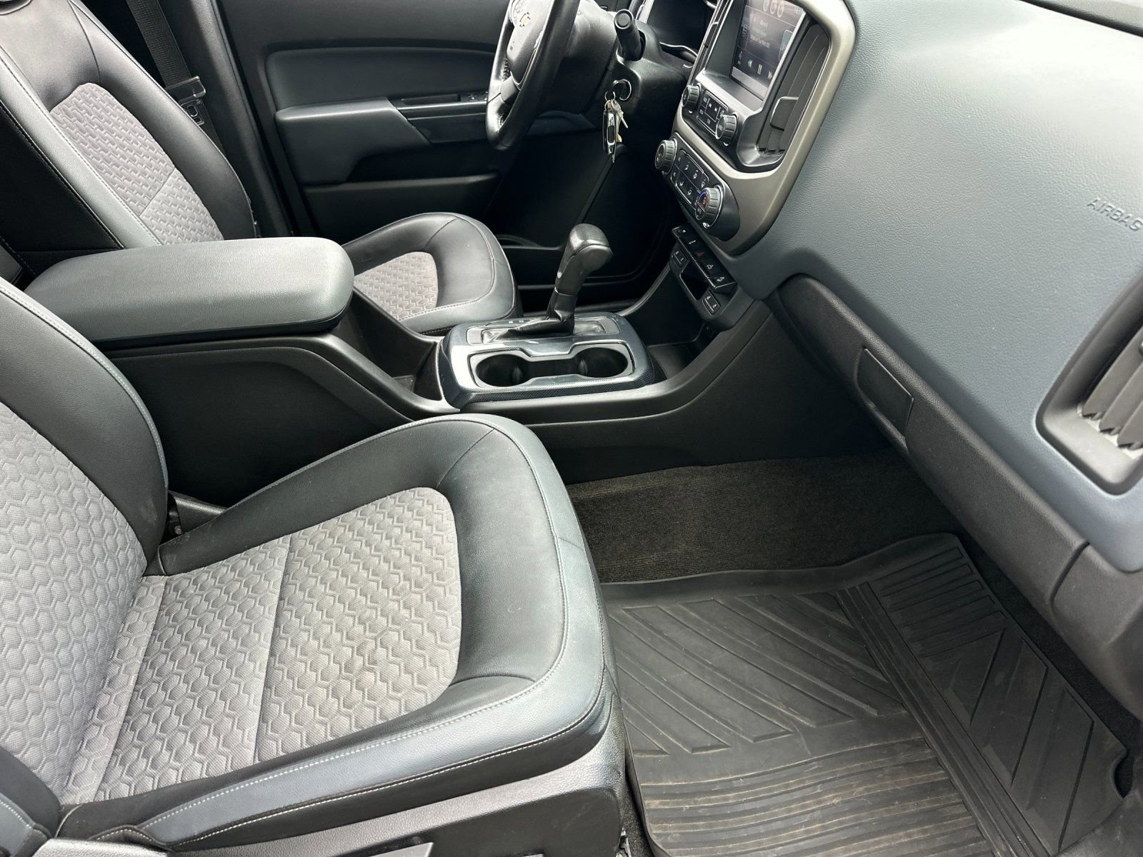 Used 2015 Chevrolet Colorado Z71 AWD/4WD image 14