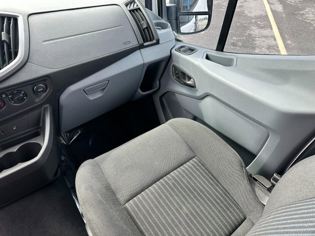 Used 2015 Ford Transit 150 XLT image 15