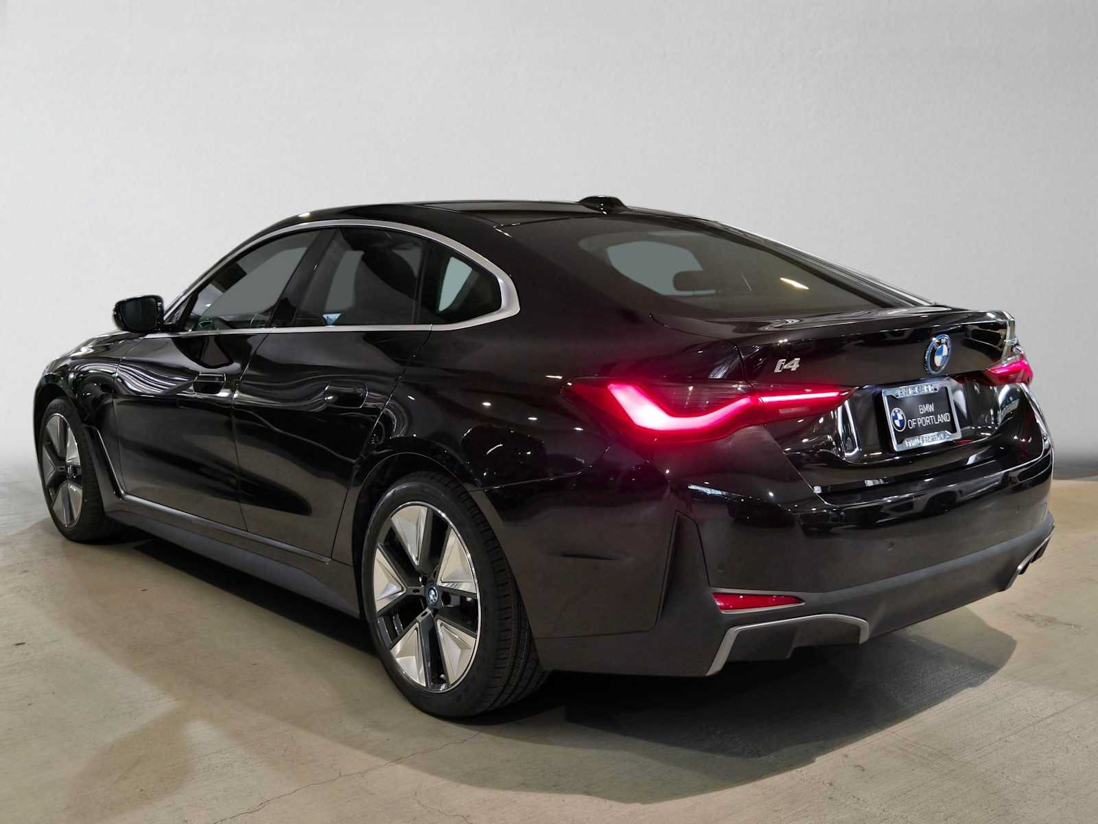 Used 2023 BMW i4 eDrive35 RWD image 5