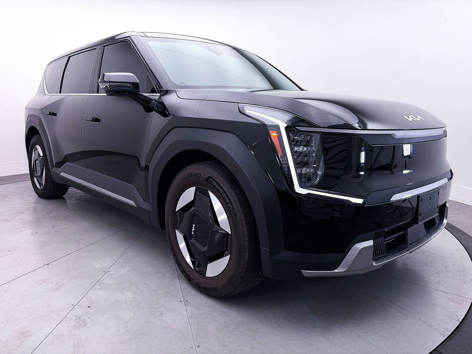 Used 2024 Kia EV9 Light Long Range RWD image 10