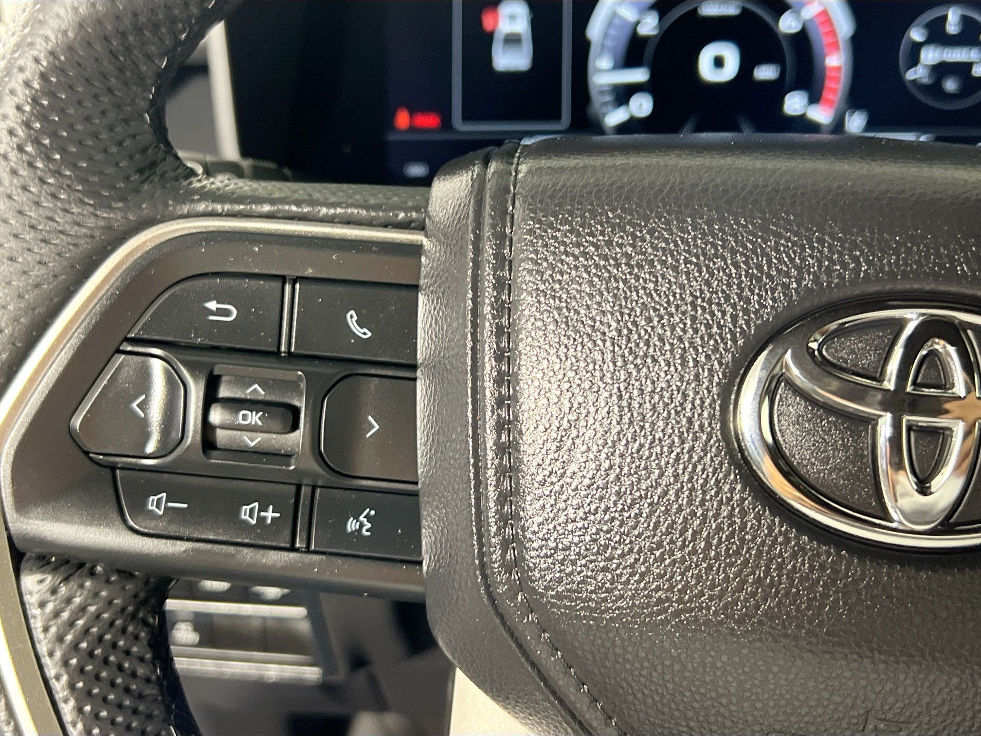 New 2026 Toyota Tundra Limited AWD/4WD image 18