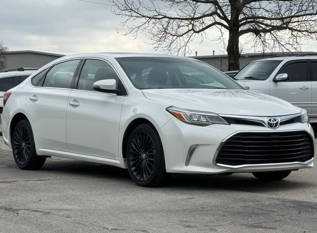Used 2016 Toyota Avalon Touring image 7