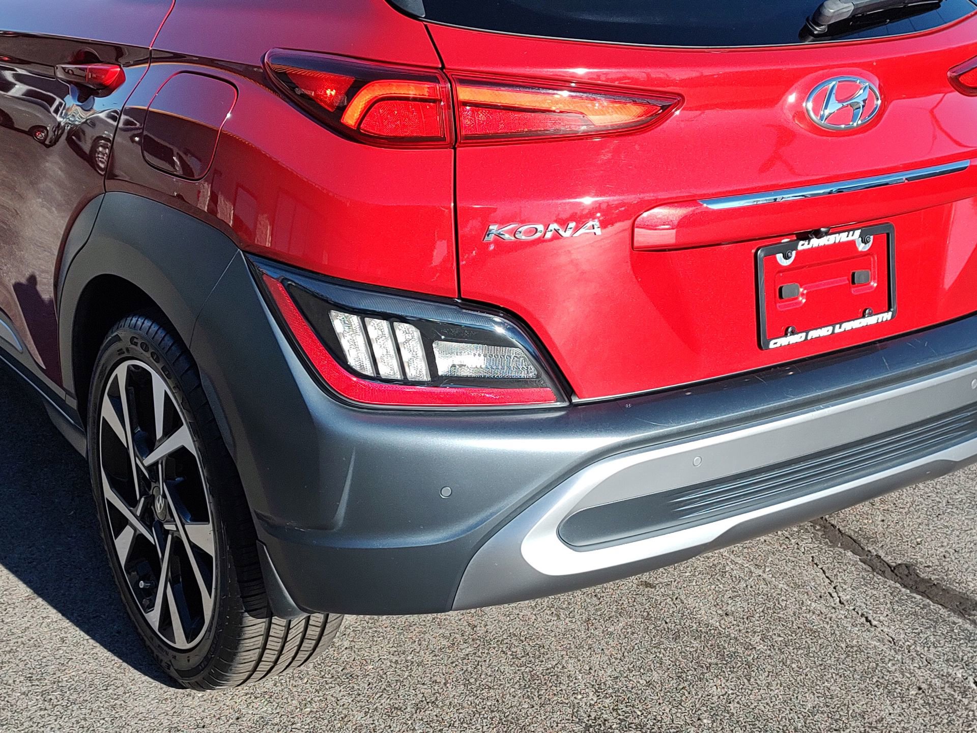 Used 2022 Hyundai Kona Limited image 29