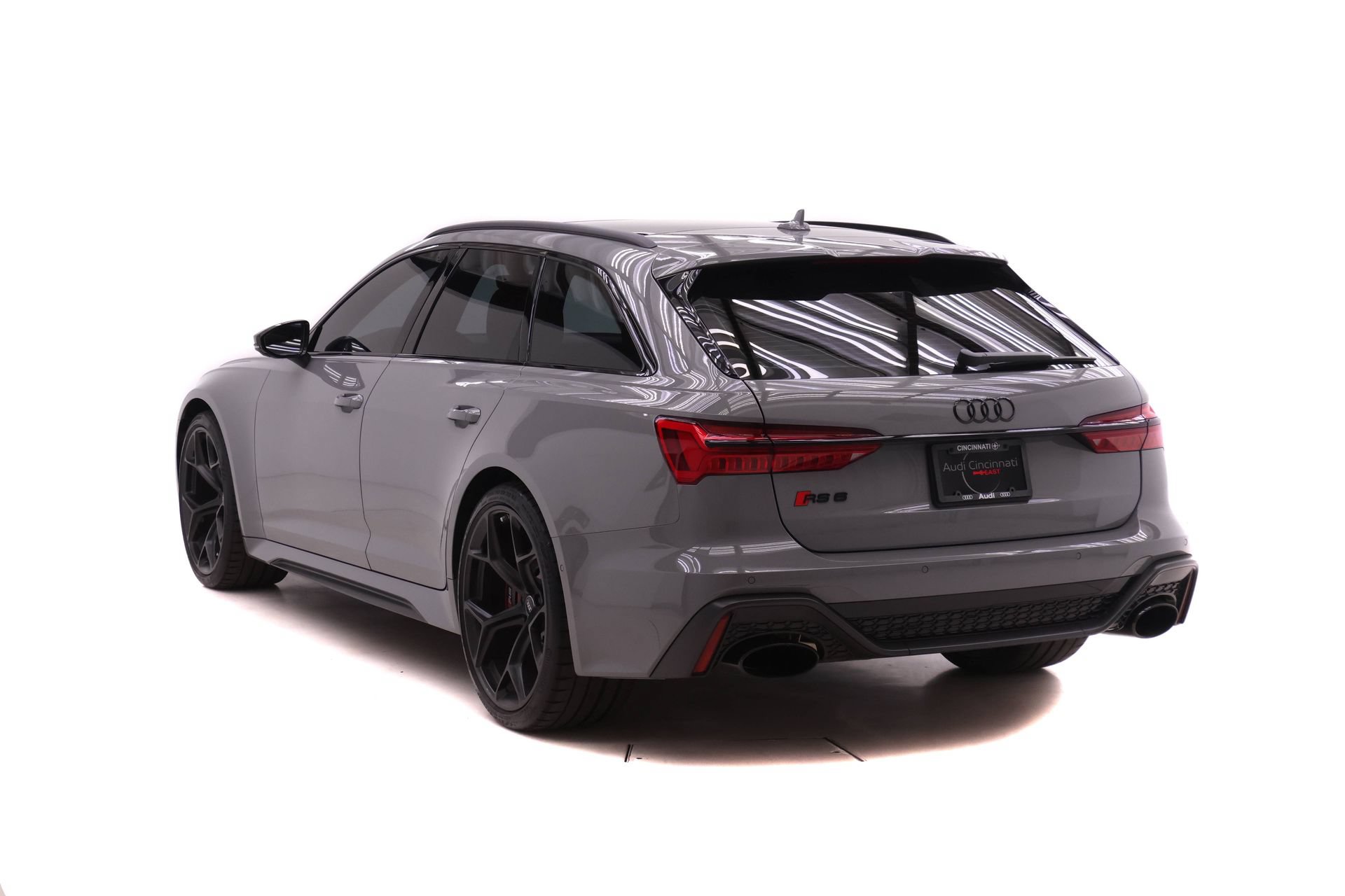 Certified 2025 Audi RS 6 performance AWD/4WD image 5