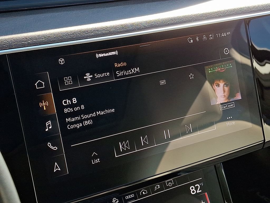 Used 2024 Audi Q8 e-tron Premium Plus image 18