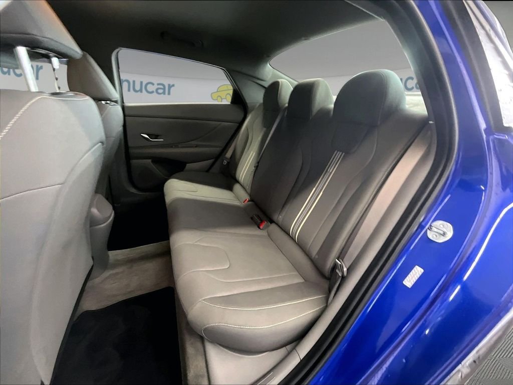 Used 2023 Hyundai Elantra SEL FWD image 15