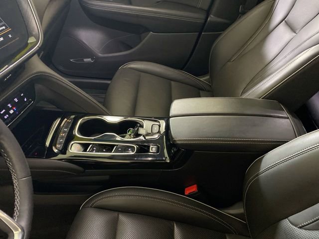 Used 2022 Buick Envision Essence w/ Technology Package I AWD/4WD image 44