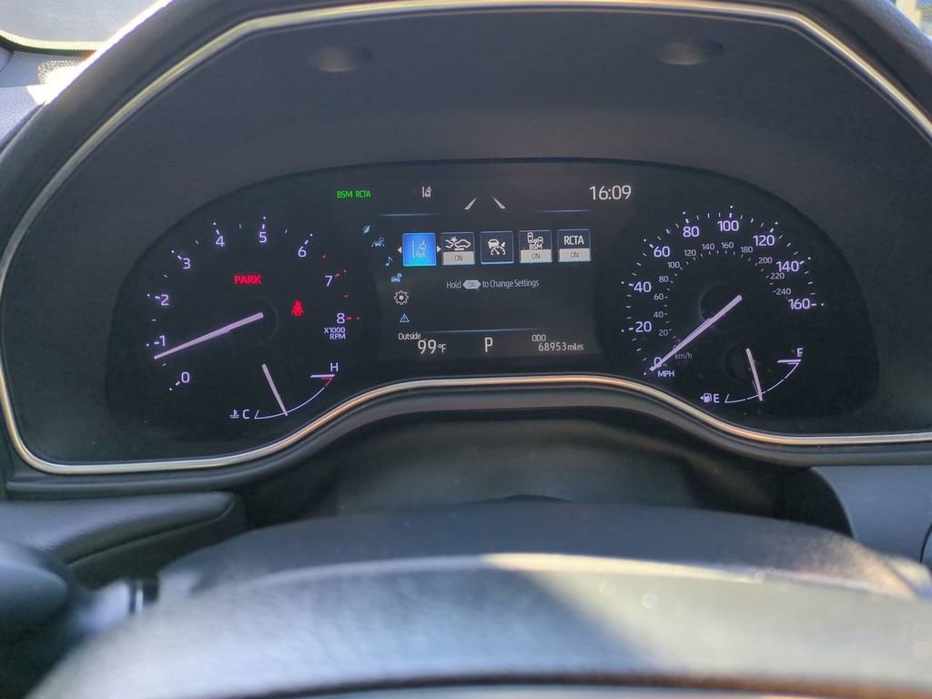 Certified 2022 Toyota Avalon XLE image 26