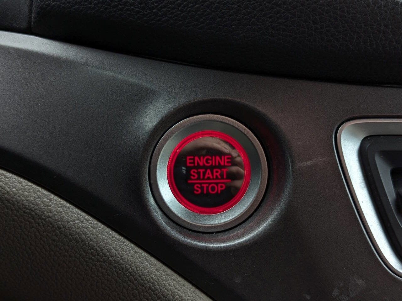 Used 2016 Honda Pilot EX image 23