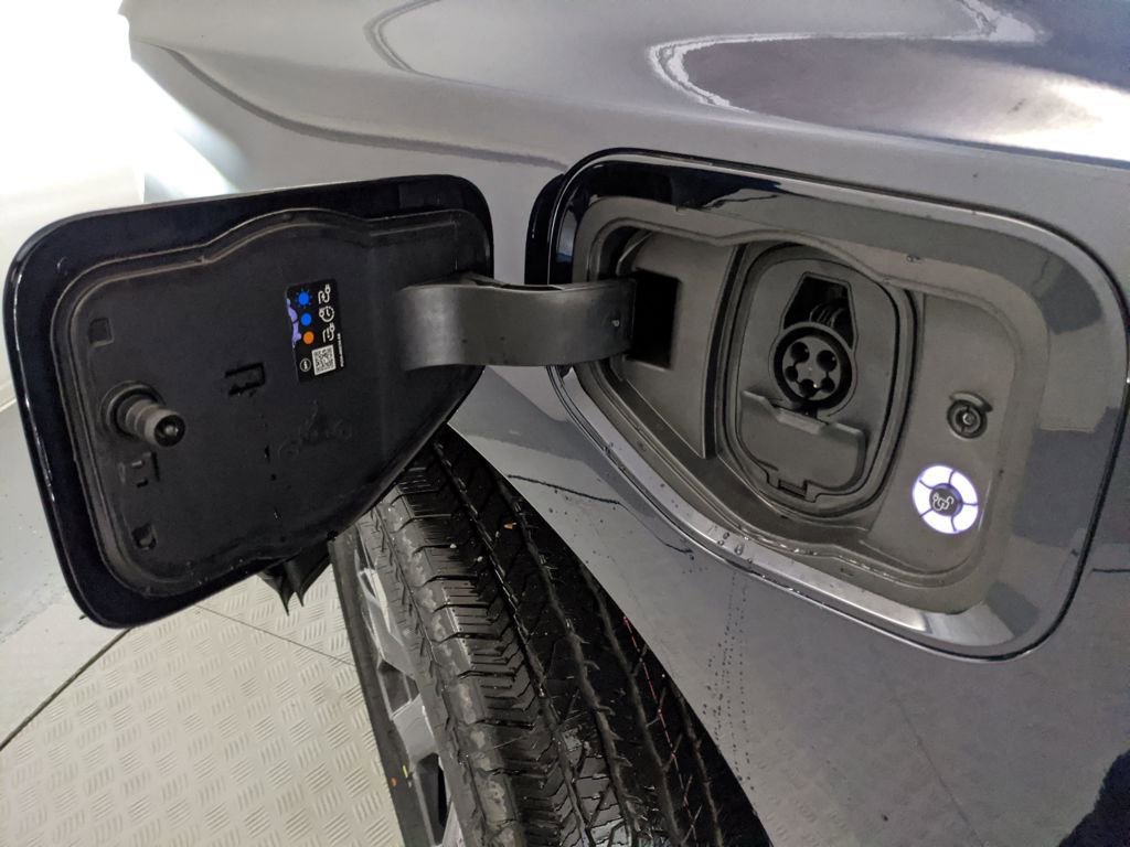 New 2025 Ford F150 Lightning Flash image 28