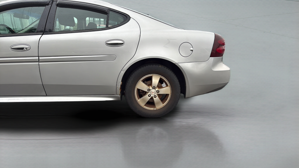 Used 2007 Pontiac Grand Prix w/ Preferred Package FWD image 12