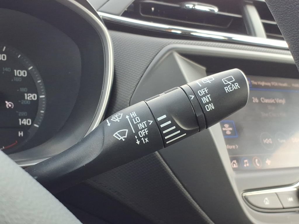 Used 2023 Chevrolet TrailBlazer LS FWD image 24