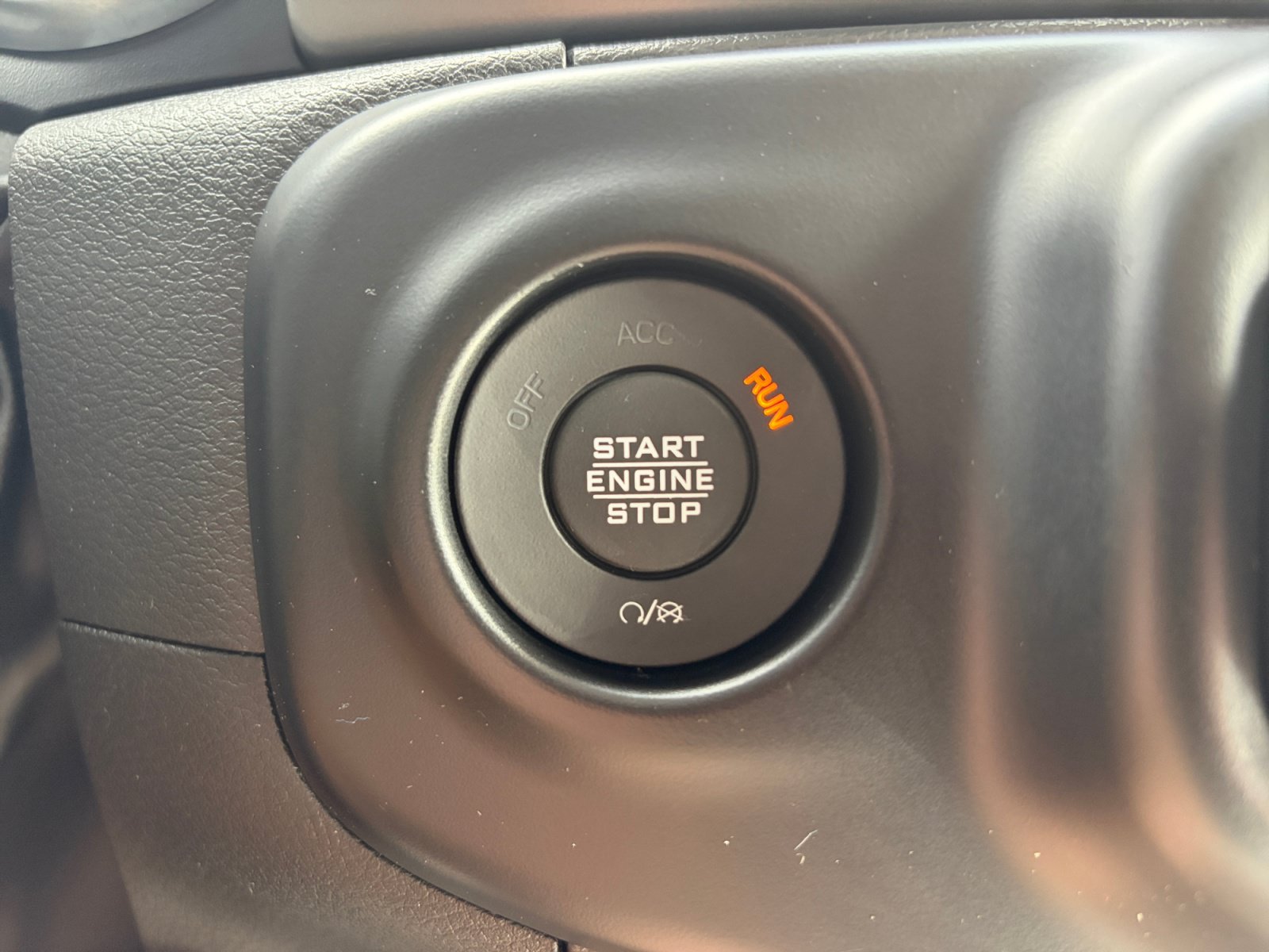 Used 2022 Jeep Gladiator Sport AWD/4WD image 30