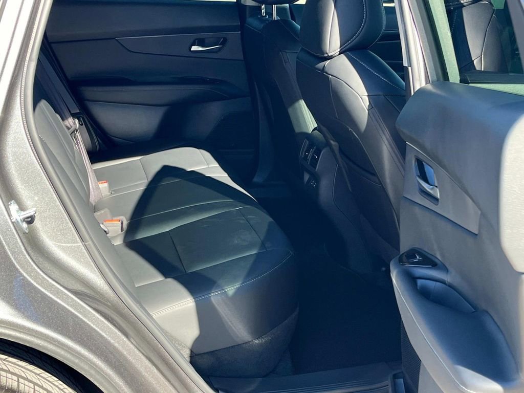 Certified 2025 Nissan Murano SV image 27