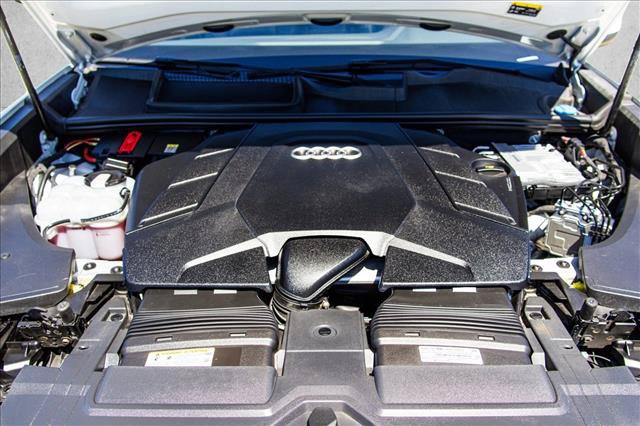 Used 2022 Audi Q8 Premium AWD/4WD image 27