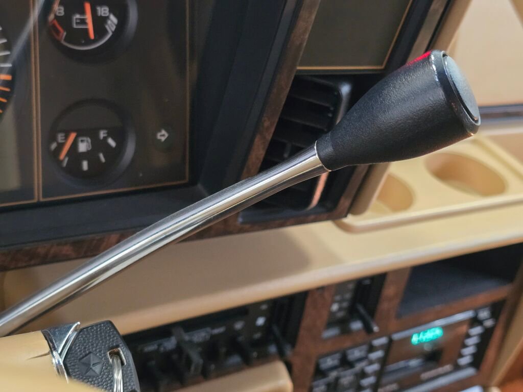 Used 1990 Dodge Grand Caravan LE image 76