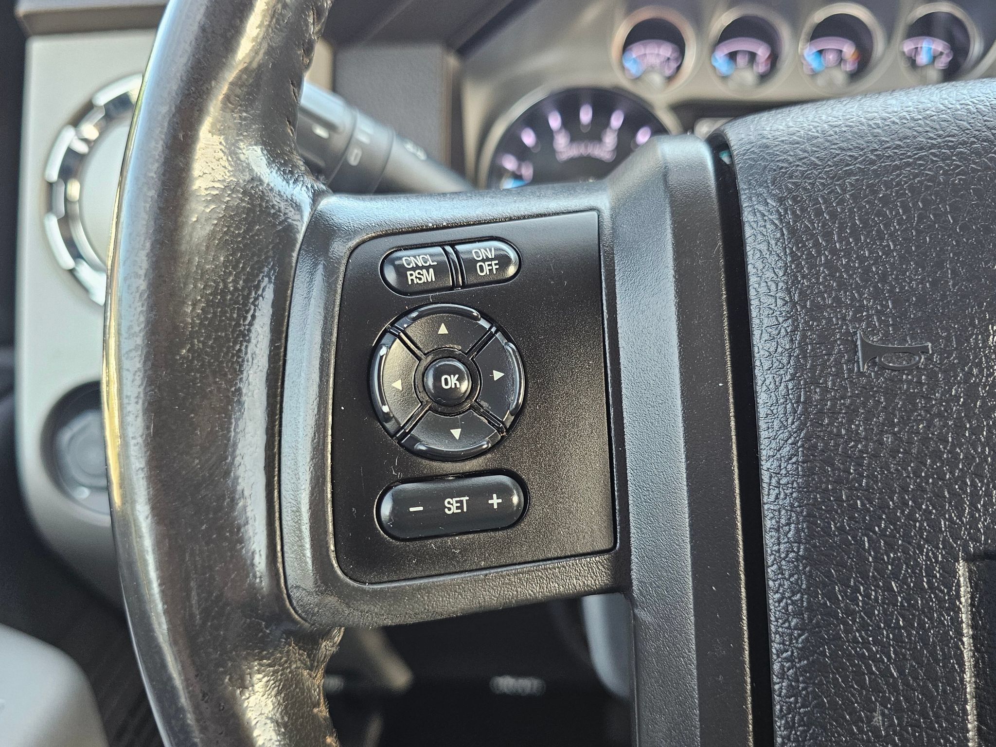 Used 2015 Ford F250 Lariat w/ Lariat Interior Package AWD/4WD image 24
