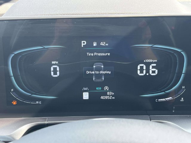 Used 2025 Kia Telluride S AWD/4WD image 38