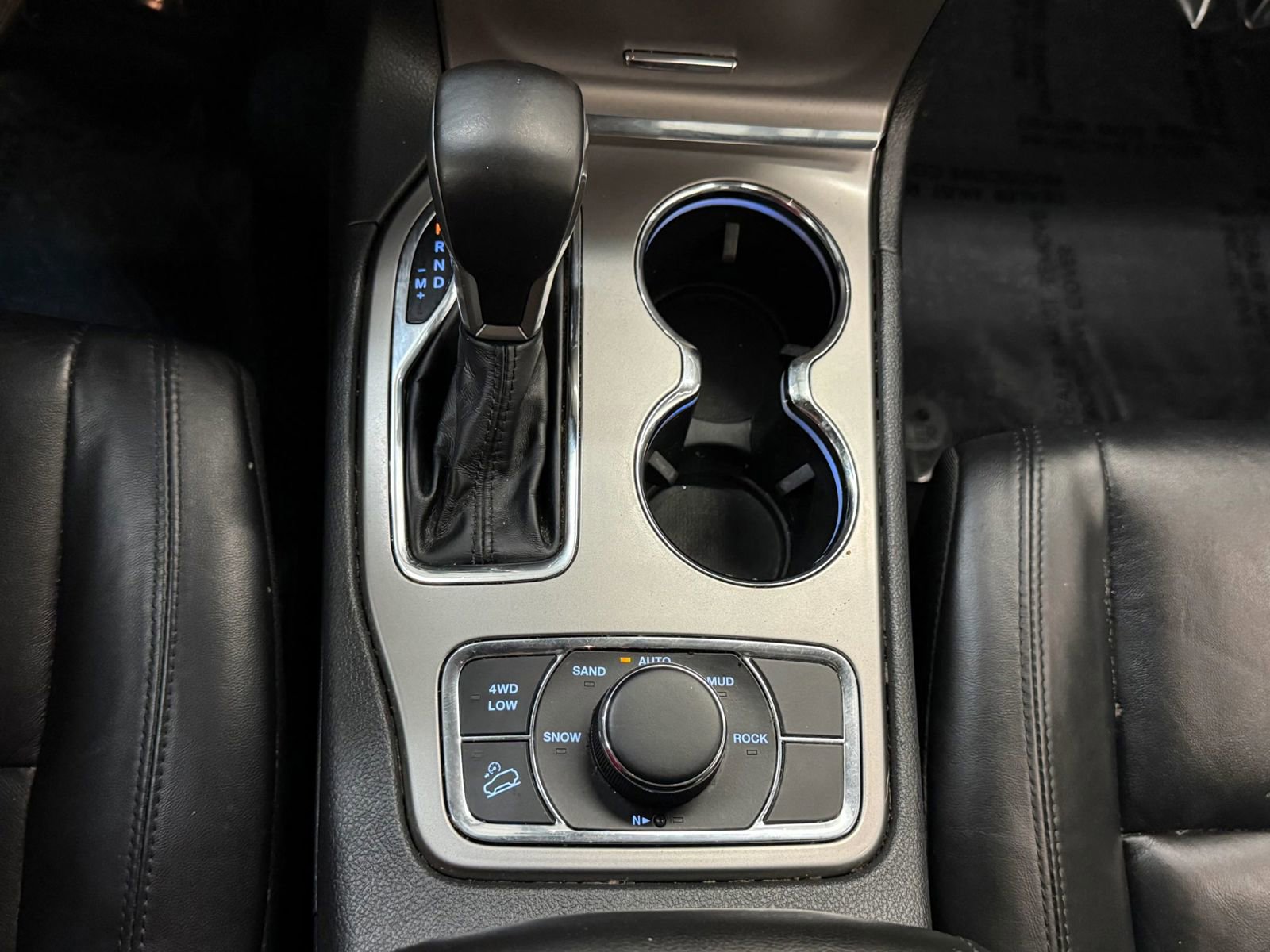 Used 2020 Jeep Grand Cherokee Limited AWD/4WD image 37