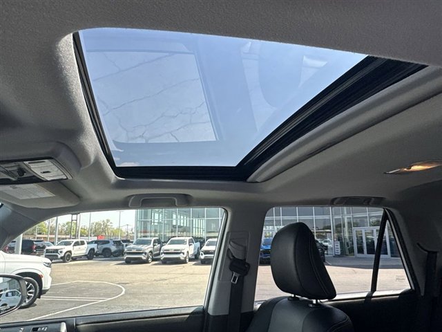 Used 2020 Toyota 4Runner SR5 Premium w/ Moonroof Package AWD/4WD image 19