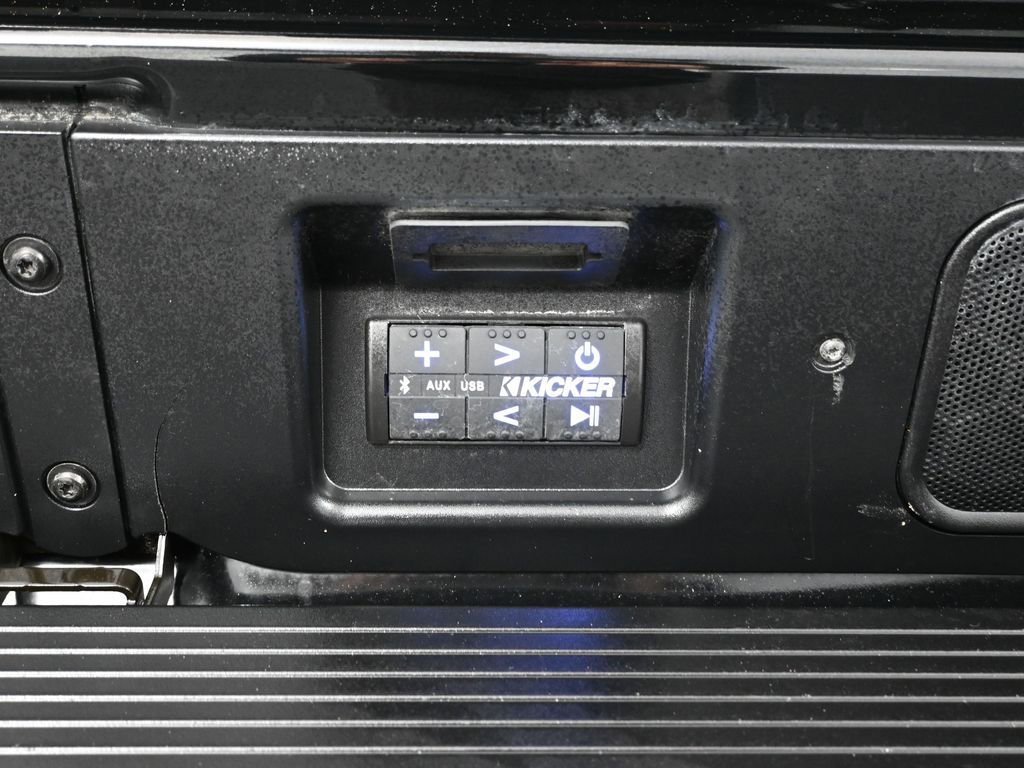 Used 2024 GMC Sierra 2500 AT4X image 45