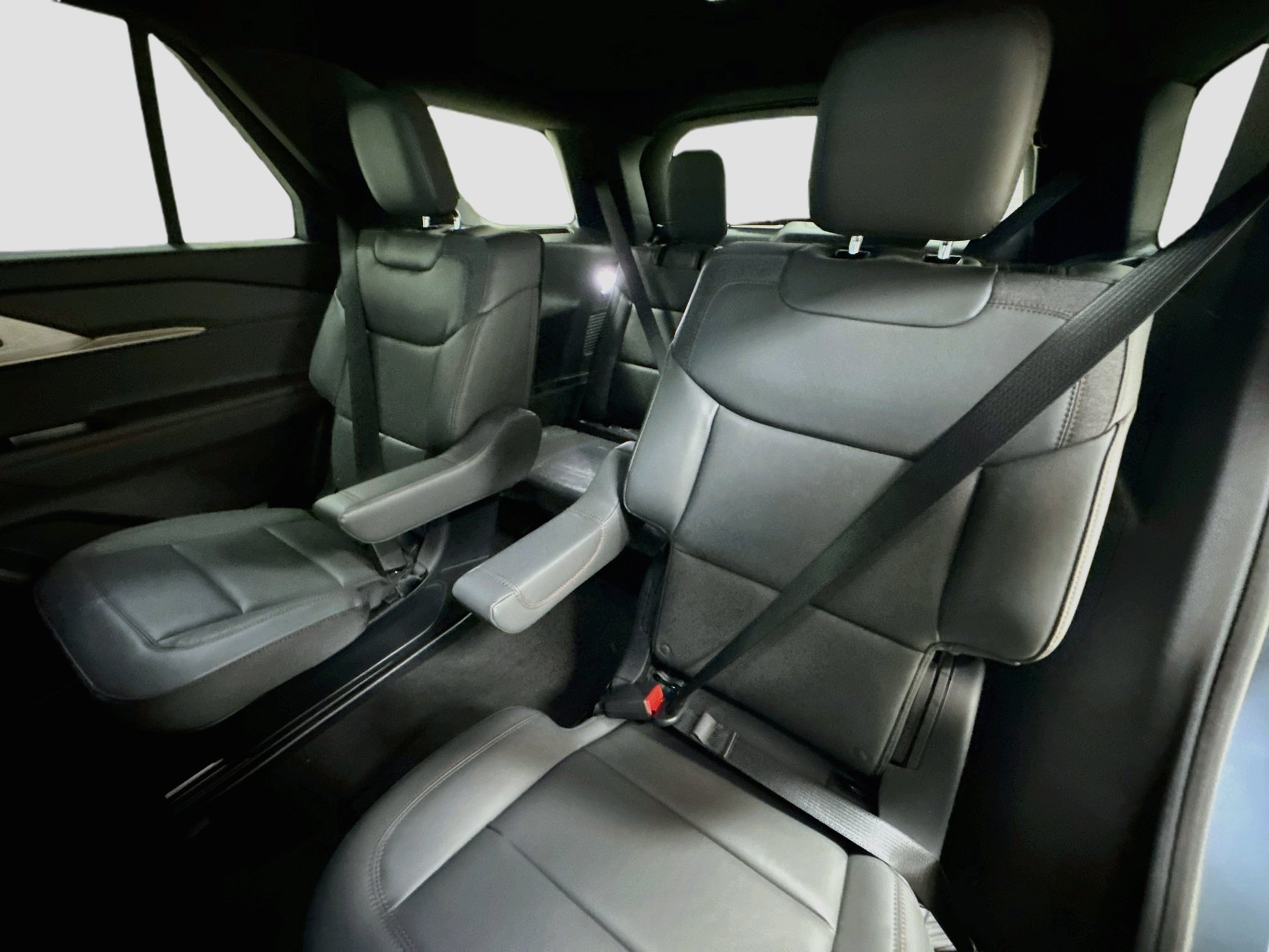 New 2027 Ford Explorer Active w/ Active Comfort Package RWD image 23