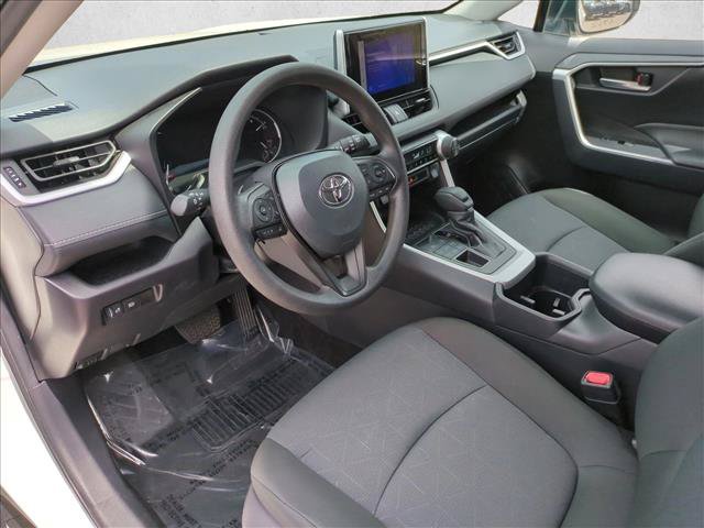 Used 2025 Toyota RAV4 XLE AWD/4WD image 10