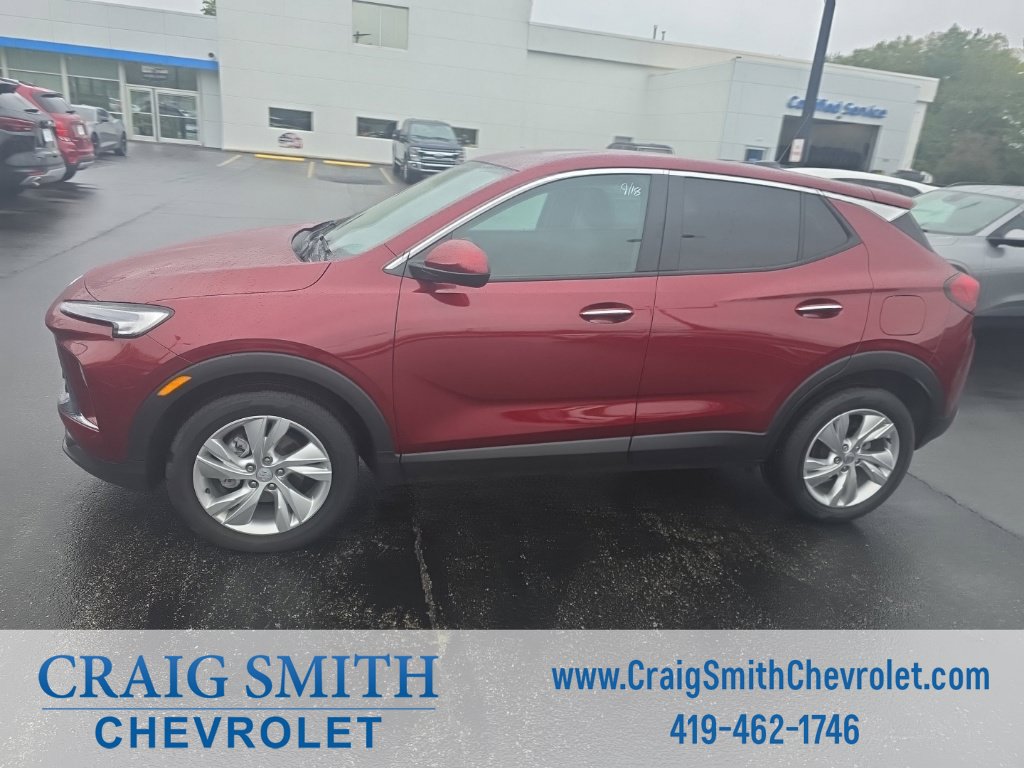 Used 2024 Buick Encore GX Preferred w/ Comfort Package FWD image 2
