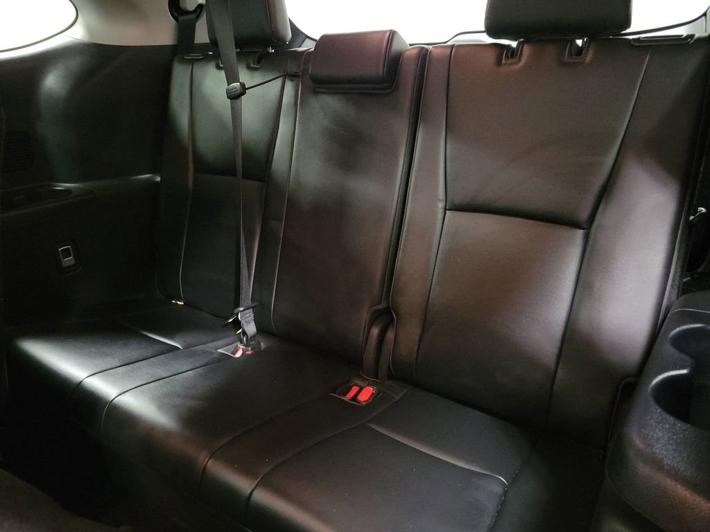 Used 2021 Toyota Highlander XLE image 21