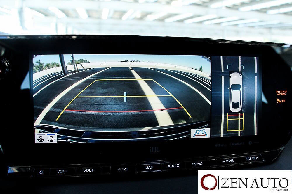 Used 2022 Toyota Mirai w/ Advanced Technology Package RWD image 17