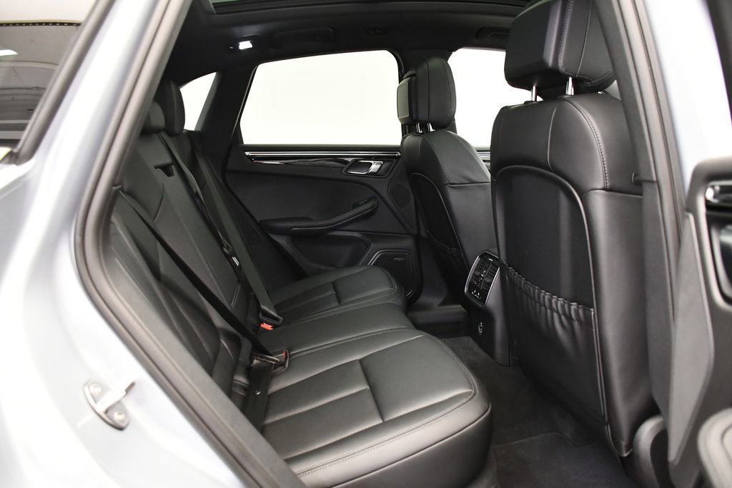 Certified 2026 Porsche Macan image 54