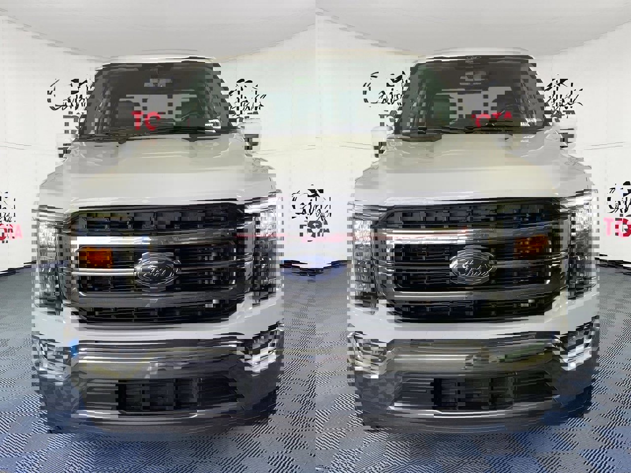 Used 2022 Ford F150 Lariat w/ Max Trailer Tow Package image 3