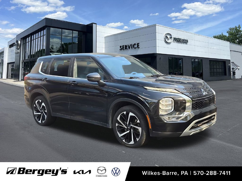 Used 2023 Mitsubishi Outlander SE AWD/4WD image 13