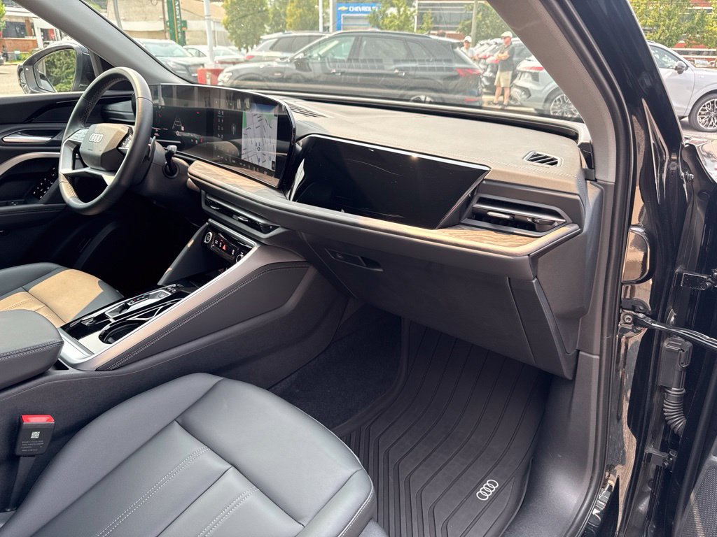 Certified 2025 Audi Q5 Premium w/ Convenience Package AWD/4WD image 29