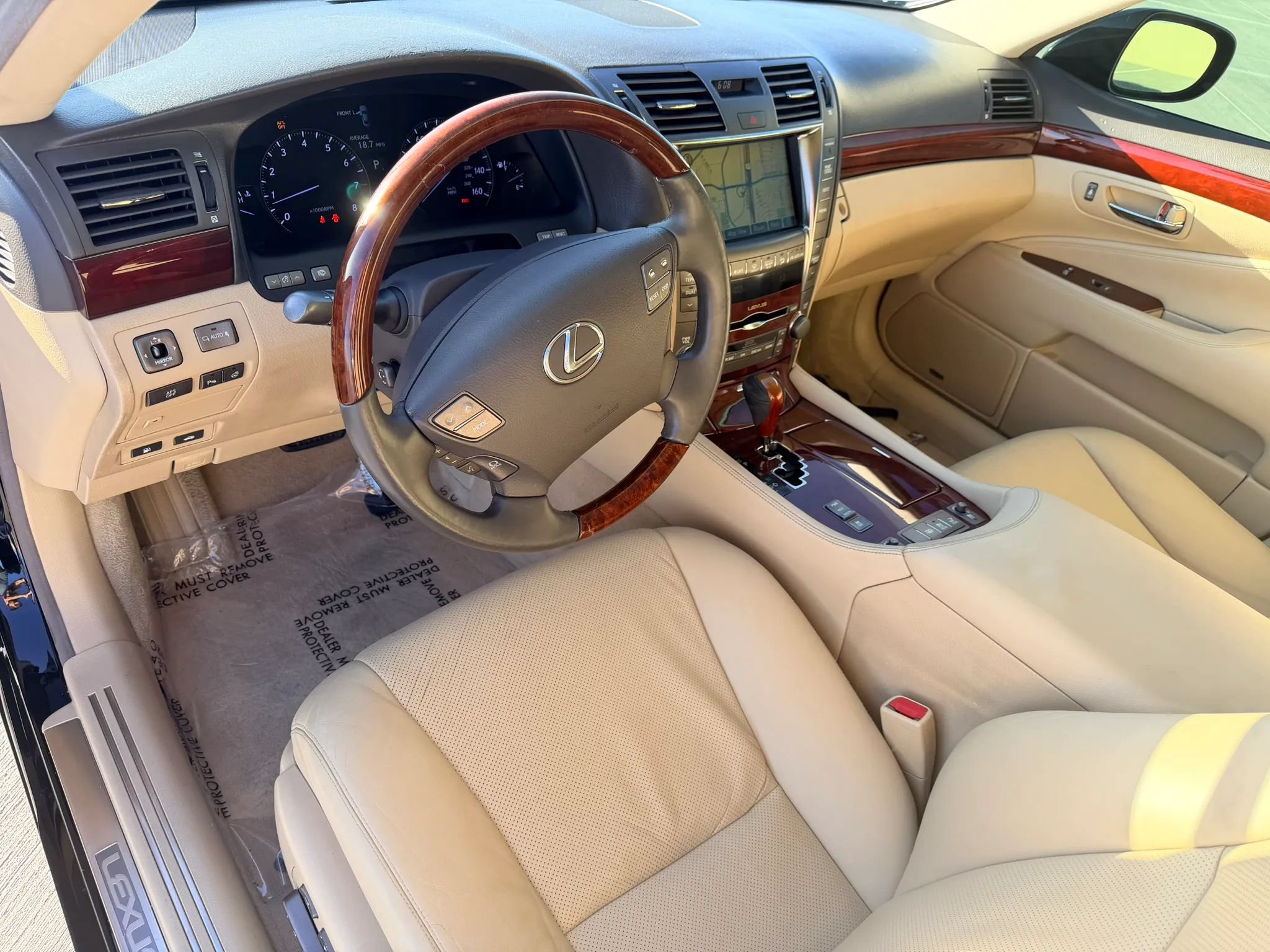 Used 2007 Lexus LS 460 RWD image 10