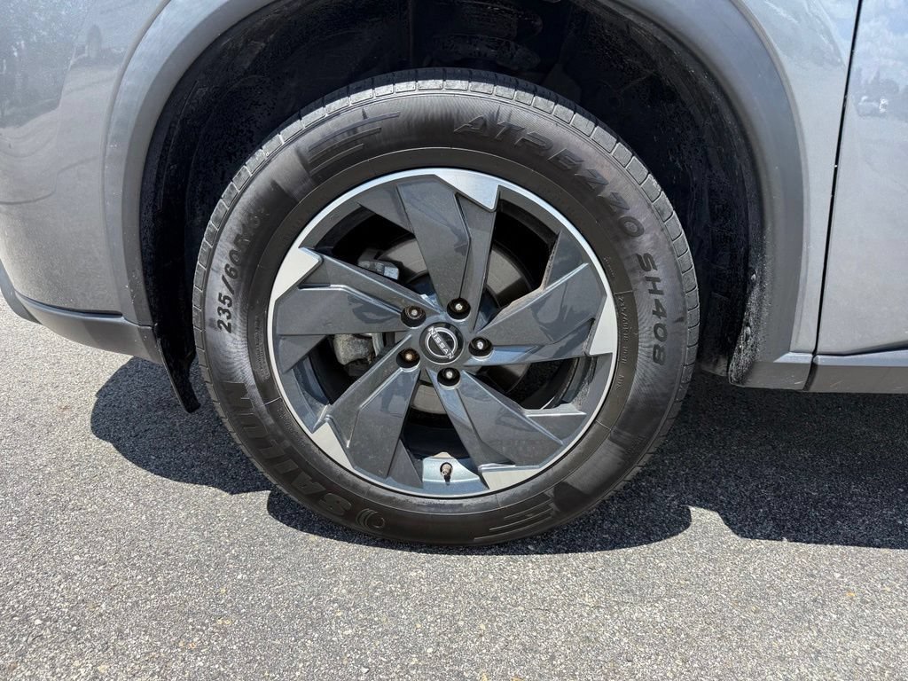 Used 2024 Nissan Rogue SV AWD/4WD image 28